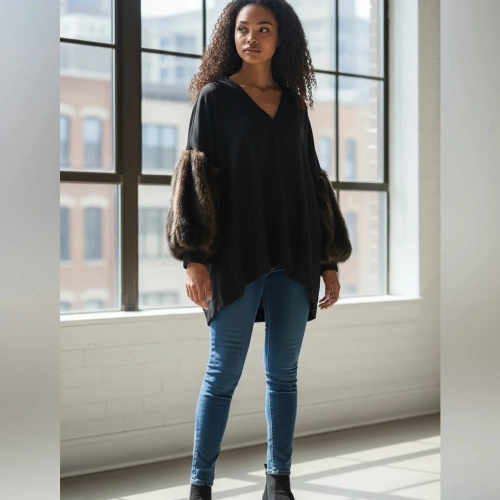 Vintage style Zara Black V-Neck Tunic with Faux-Fur Brown Balloon Sleeves - Picture 9 of 12